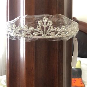 Tiara - silver.   Brand new.  Never worn